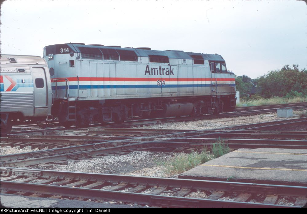 AMTK 314 on train 303